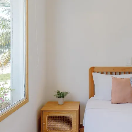 Lux House, Aldaba Selection