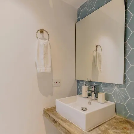 Lux House, Aldaba Selection Villa