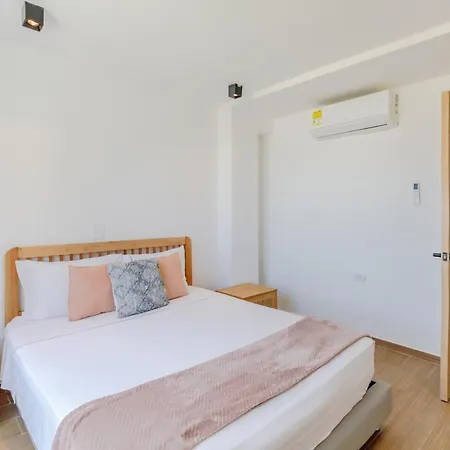 Villa Lux House, Aldaba Selection