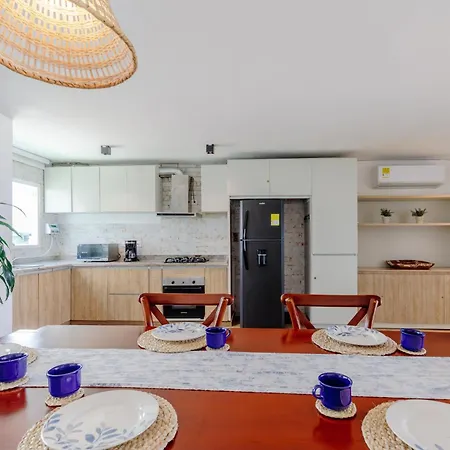 Villa Lux House, Aldaba Selection *