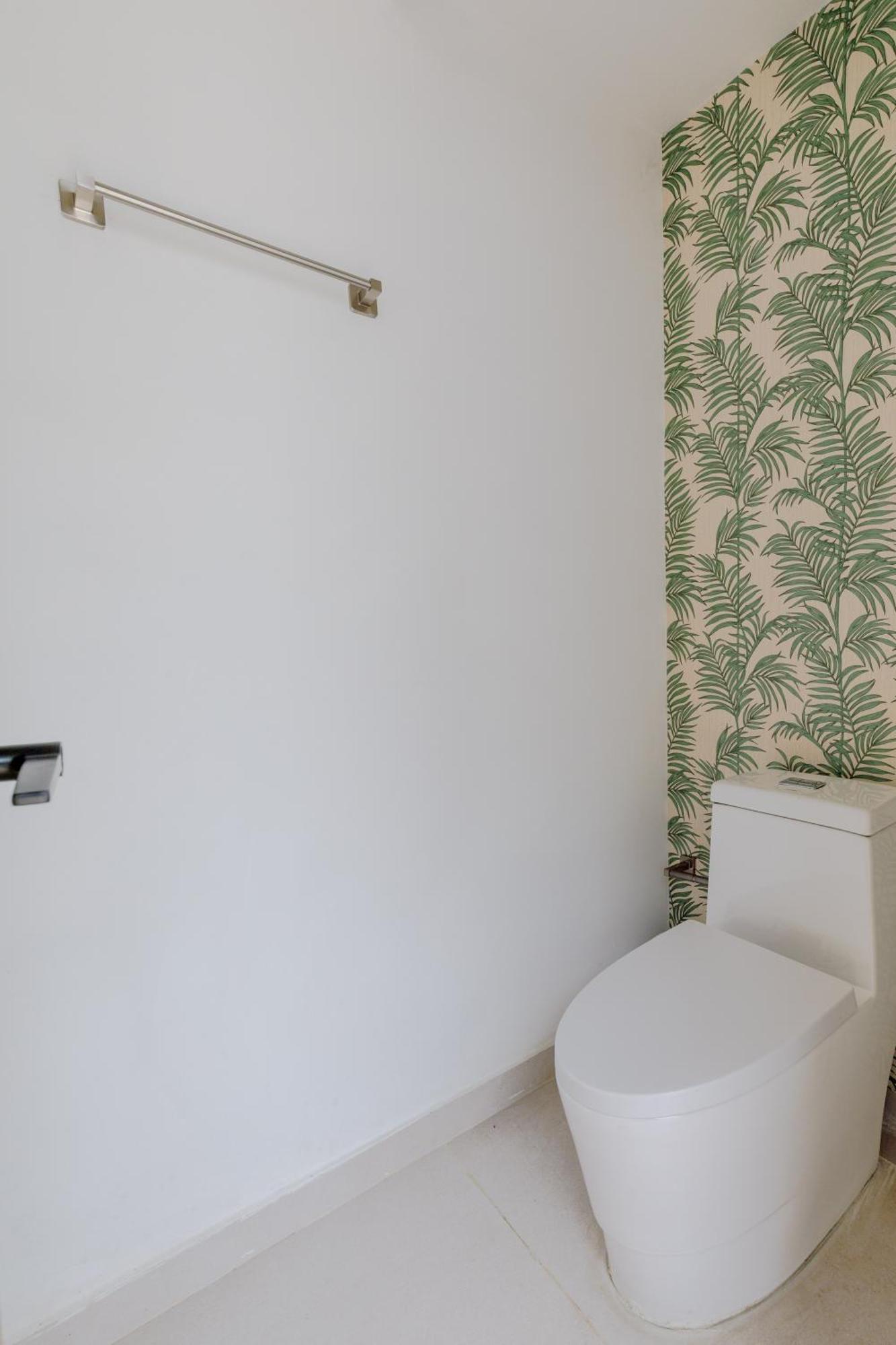 Lux House, Aldaba Selection