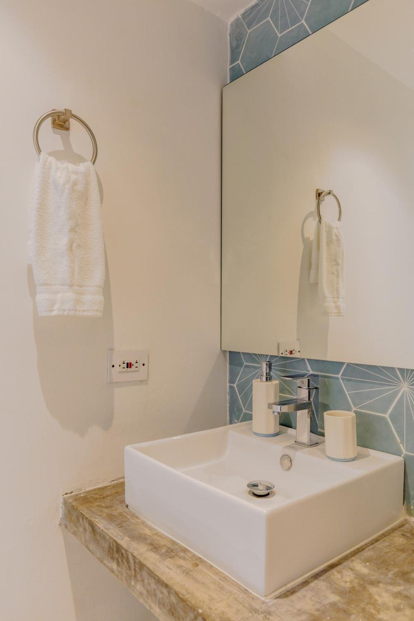 Lux House, Aldaba Selection Villa