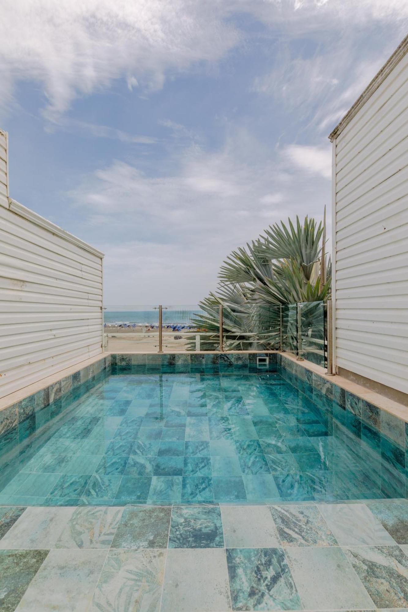 Lux House, Aldaba Selection Villa