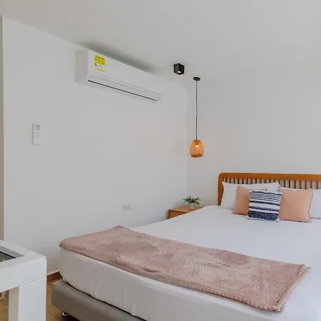 Villa Lux House, Aldaba Selection *