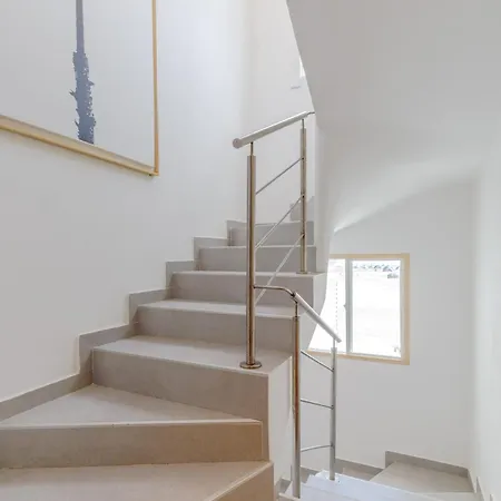 Lux House, Aldaba Selection
