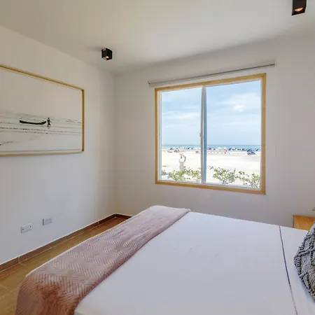 Lux House, Aldaba Selection Villa