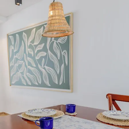 Lux House, Aldaba Selection *