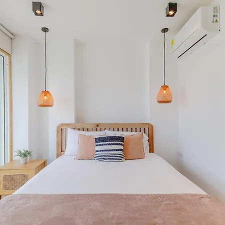 Lux House, Aldaba Selection