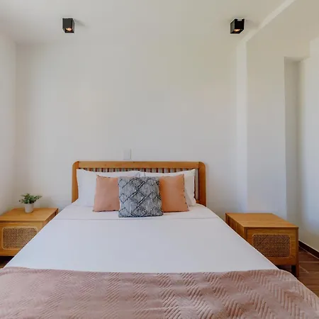 Lux House, Aldaba Selection *