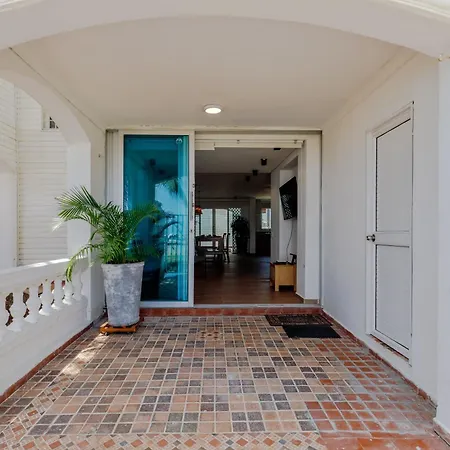 Lux House, Aldaba Selection Villa *