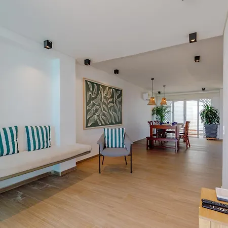 Lux House, Aldaba Selection *