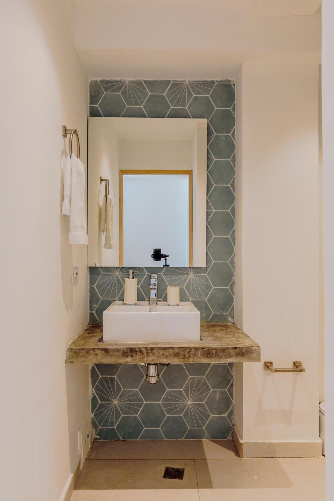 Villa Lux House, Aldaba Selection