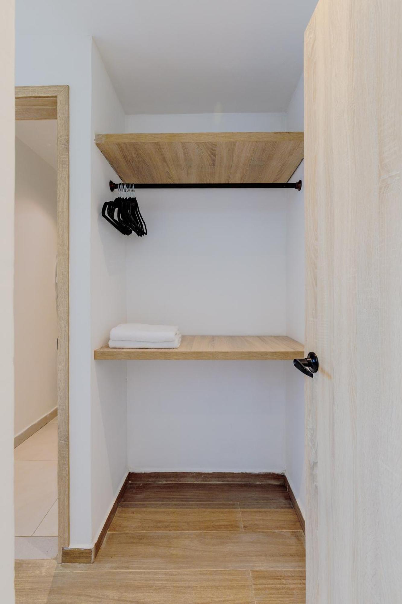 Villa Lux House, Aldaba Selection *