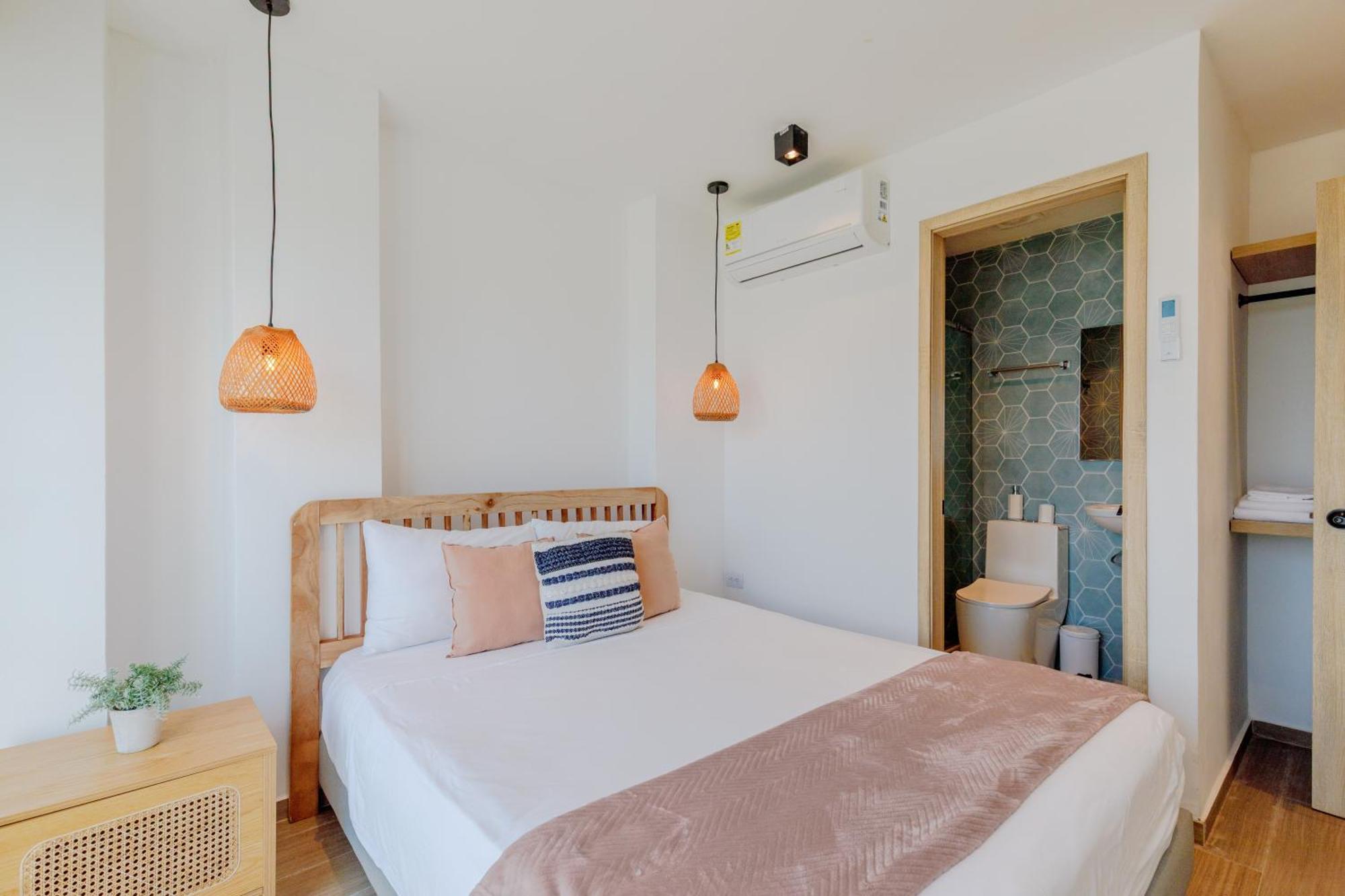 Lux House, Aldaba Selection Cartagena