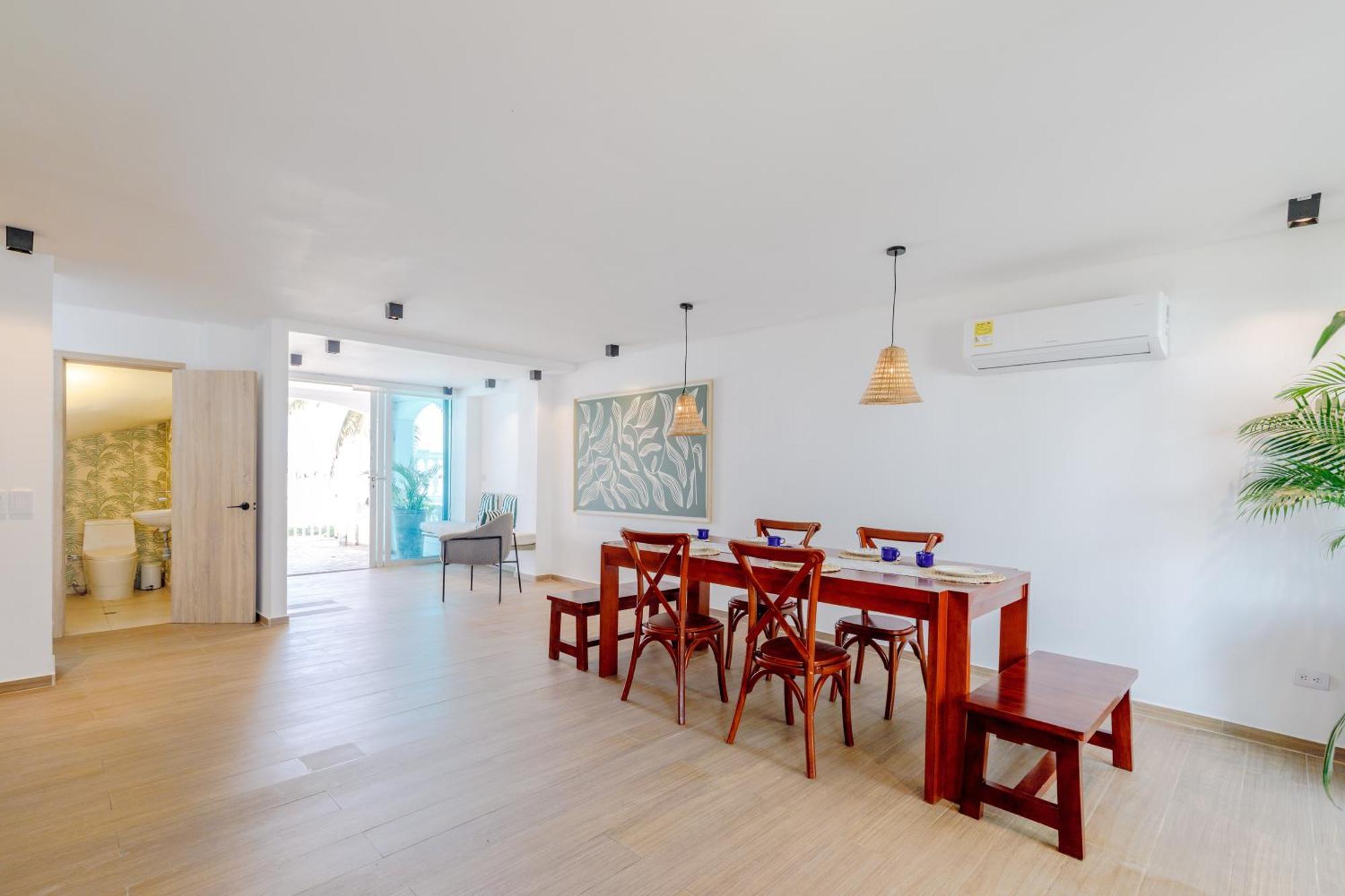Lux House, Aldaba Selection * Cartagena